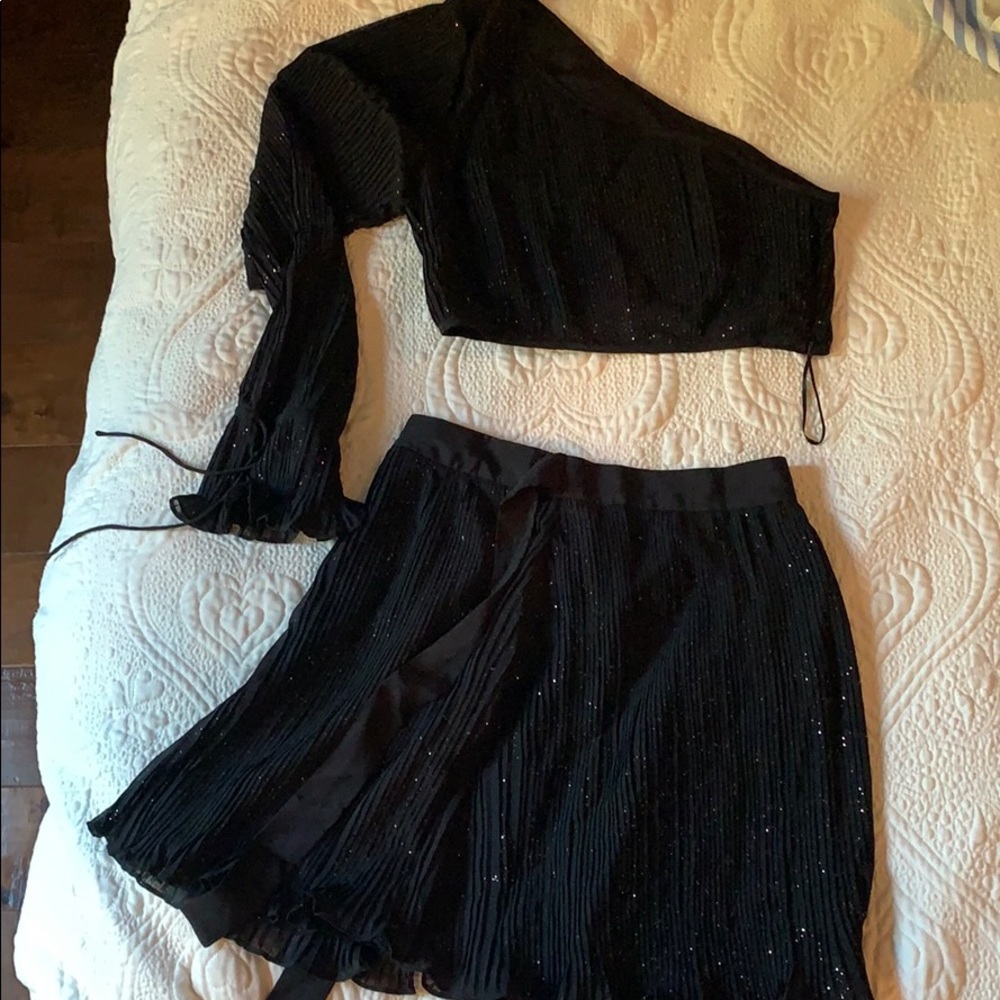 Two piece set